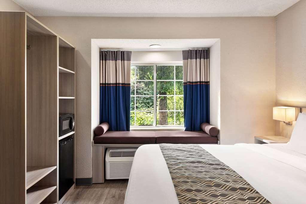 Microtel Inn & Suites By Wyndham Florence/Cincinnati Airpo Chambre photo