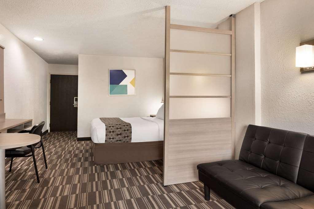 Microtel Inn & Suites By Wyndham Florence/Cincinnati Airpo Chambre photo