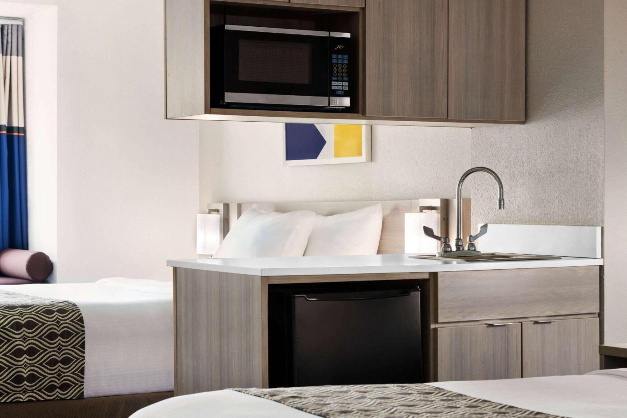 Microtel Inn & Suites By Wyndham Florence/Cincinnati Airpo Extérieur photo