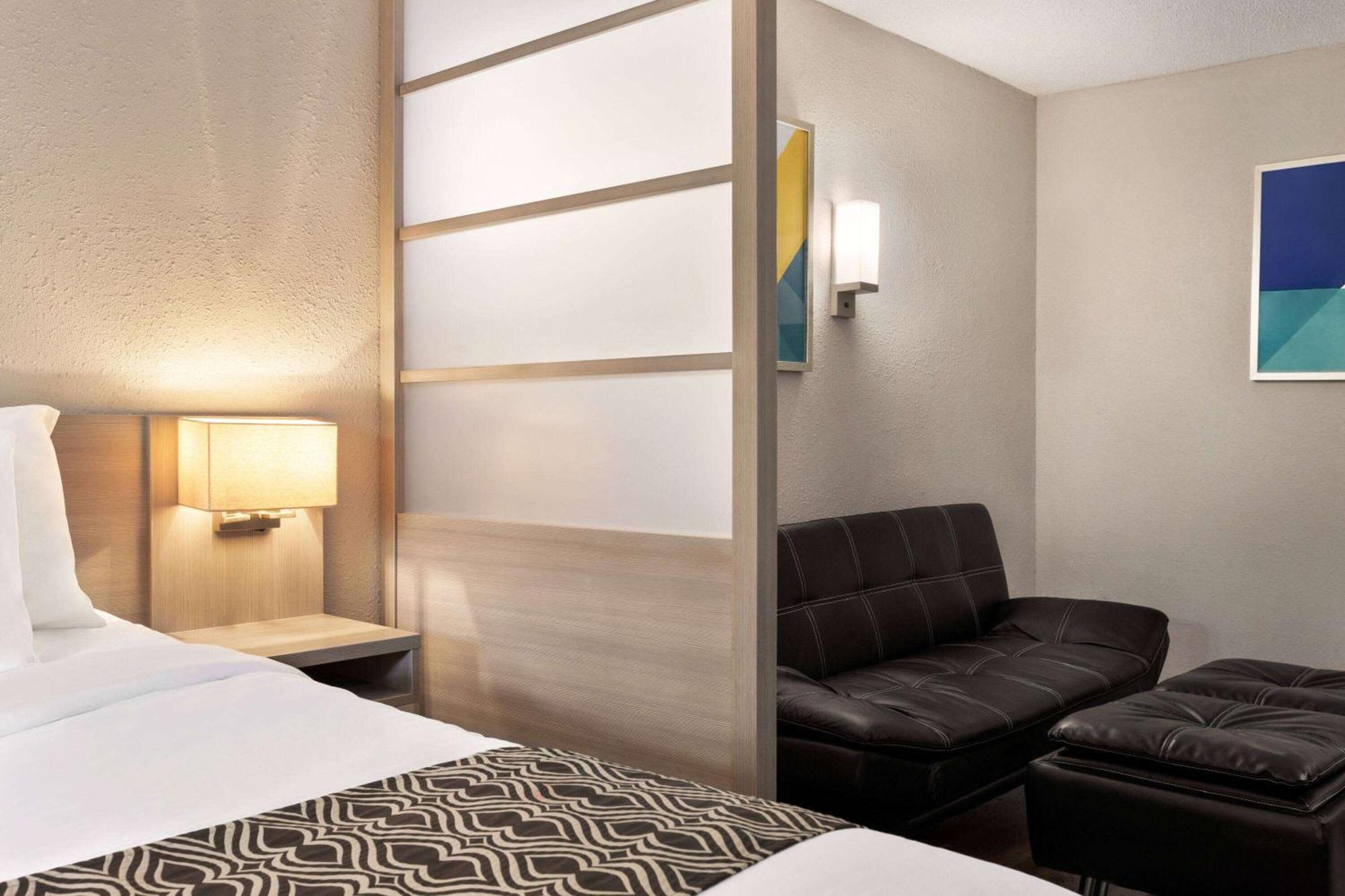 Microtel Inn & Suites By Wyndham Florence/Cincinnati Airpo Extérieur photo